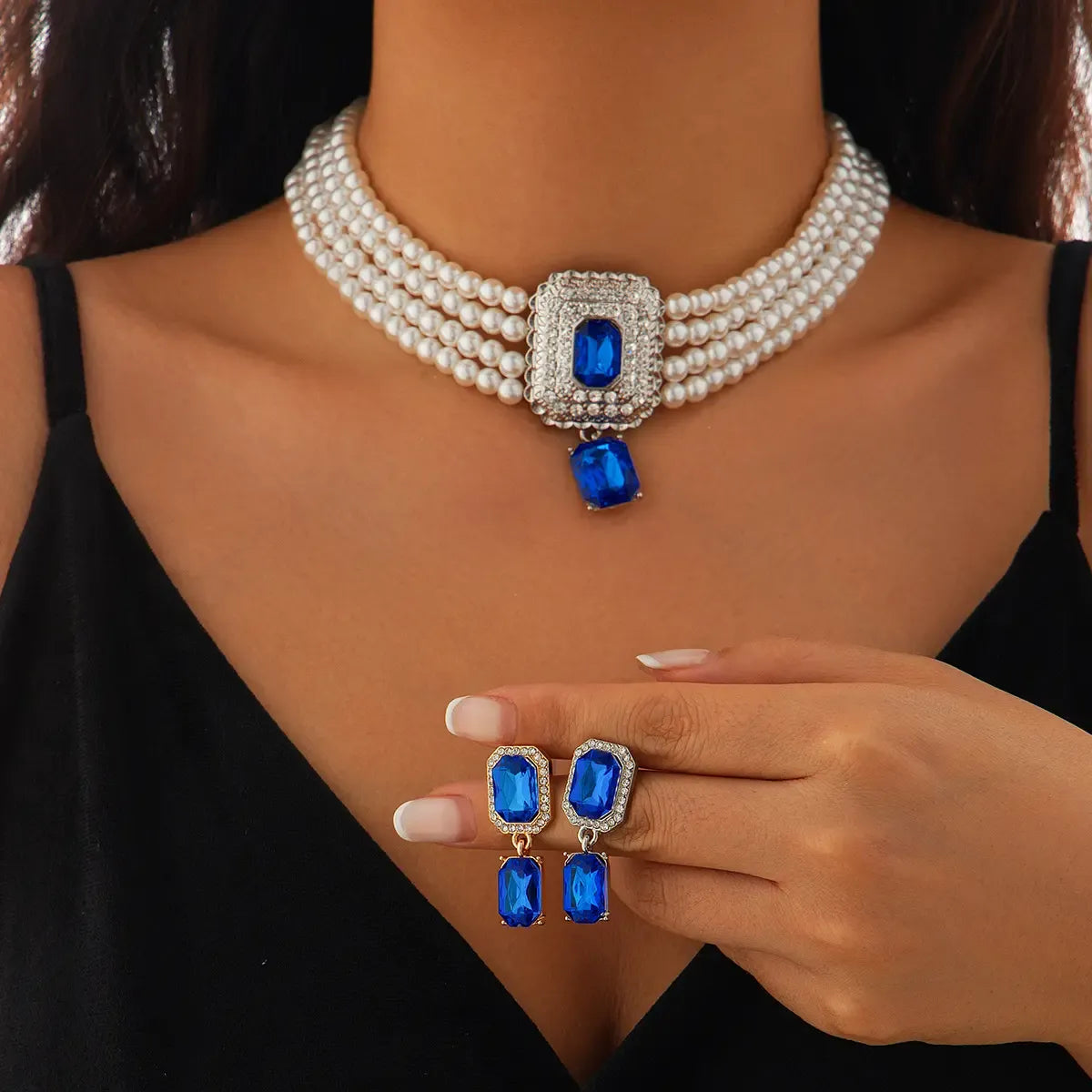 【Necklace + Earrings】2025 New Fashion Imitation Pearl Necklace Multilayer Clavicle Chain Set